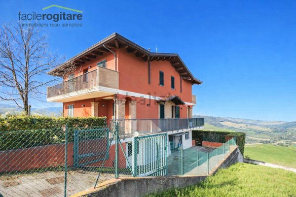appartamento in vendita a Montescudo-Monte Colombo in zona Trarivi