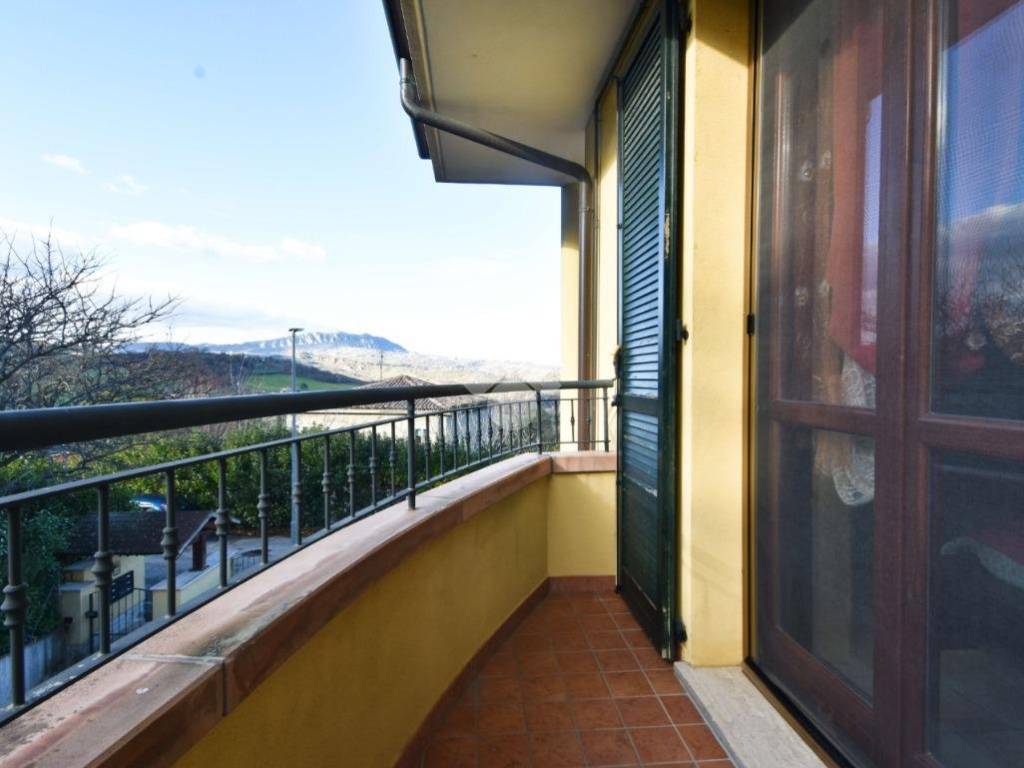 appartamento in vendita a Montescudo-Monte Colombo in zona Trarivi