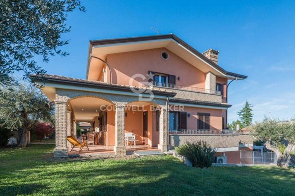 casa indipendente in vendita a Montescudo-Monte Colombo in zona San Savino
