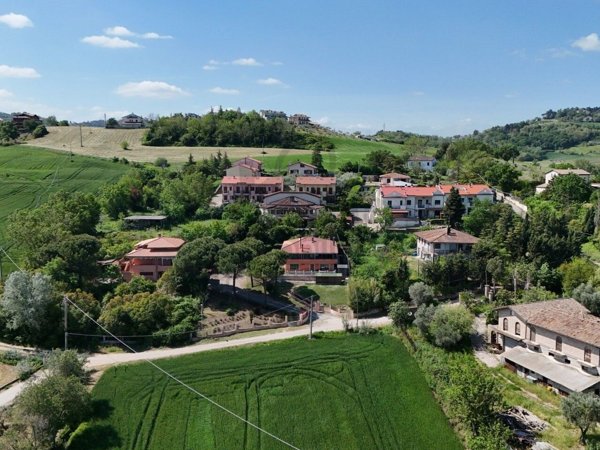 appartamento in vendita a Montescudo-Monte Colombo in zona Monte Colombo