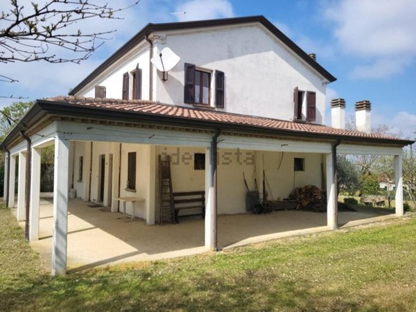 casa indipendente in vendita a Montescudo-Monte Colombo in zona Monte Colombo