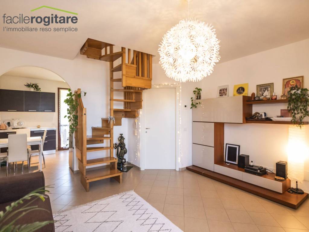 appartamento in vendita a Montescudo-Monte Colombo in zona Croce