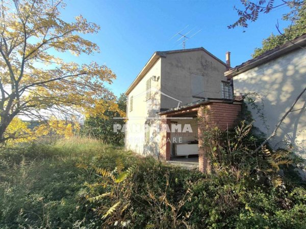casa indipendente in vendita a Montescudo-Monte Colombo in zona Trarivi