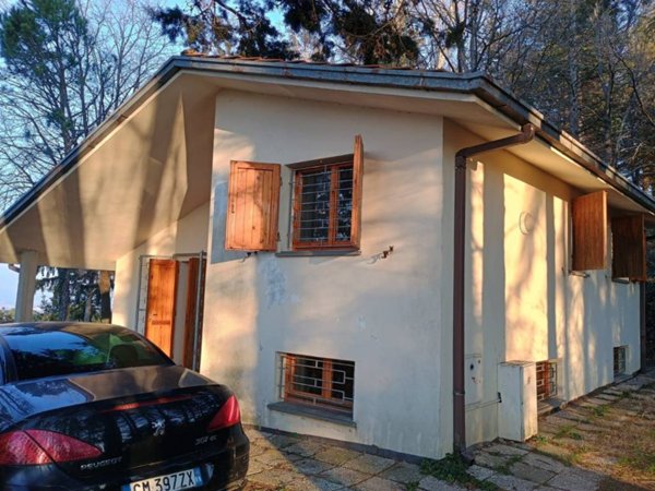 casa indipendente in vendita a Montescudo-Monte Colombo in zona Montescudo