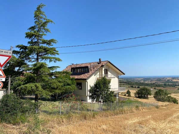 casa indipendente in vendita a Montescudo-Monte Colombo in zona Croce