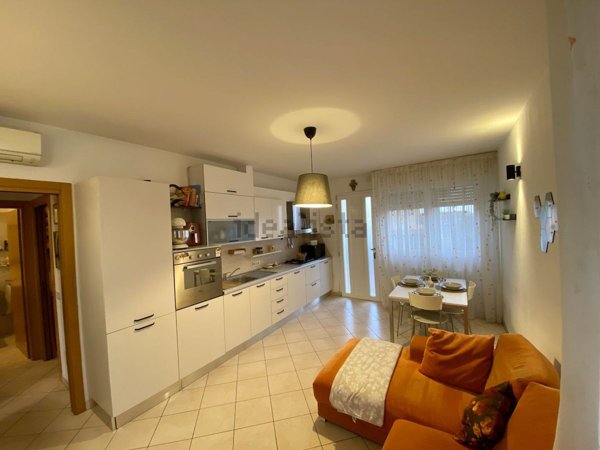appartamento in vendita a Montescudo-Monte Colombo in zona San Savino