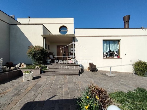 casa indipendente in vendita a Montescudo-Monte Colombo in zona San Savino