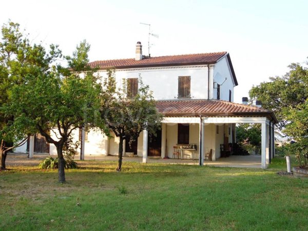 casa indipendente in vendita a Montescudo-Monte Colombo in zona Monte Colombo