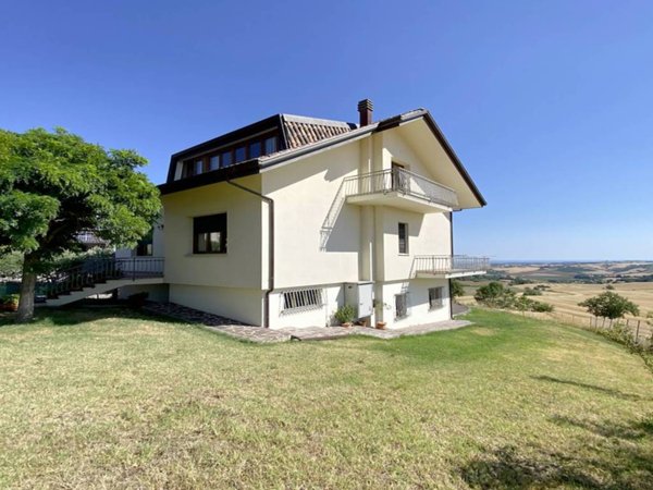 casa indipendente in vendita a Montescudo-Monte Colombo in zona Croce