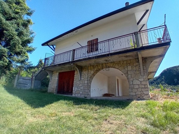 casa indipendente in vendita a Montecopiolo in zona Villagrande