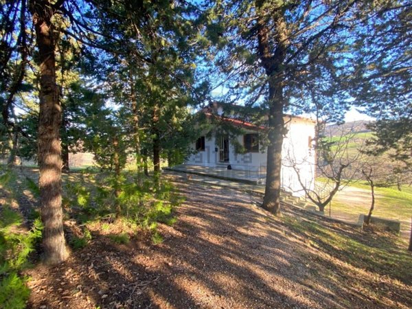 casa indipendente in vendita a Montecopiolo in zona Pugliano