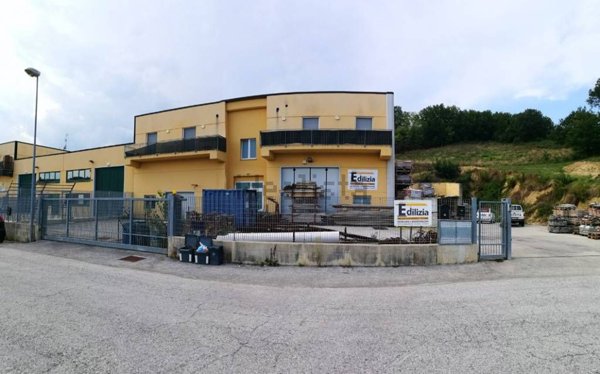 ufficio in vendita a Sassofeltrio in zona Fratte