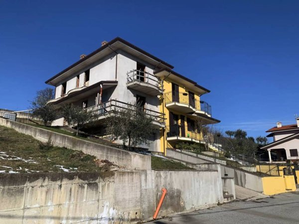 casa indipendente in vendita a Sassofeltrio in zona Fratte