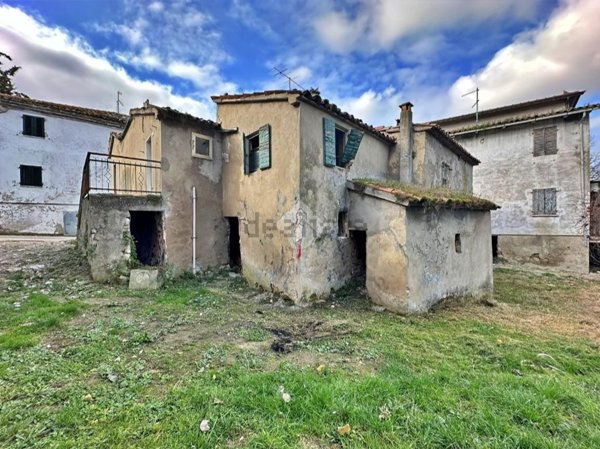 casa indipendente in vendita a Sassofeltrio