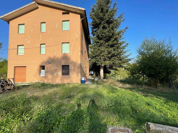 casa indipendente in vendita a Sassofeltrio