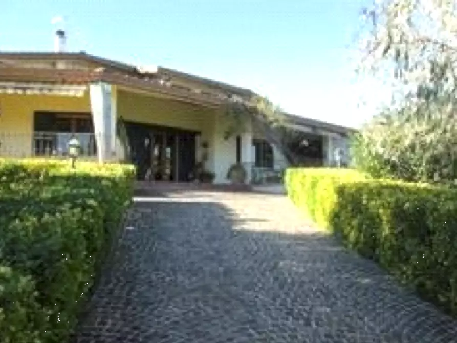casa indipendente in vendita a Sassofeltrio