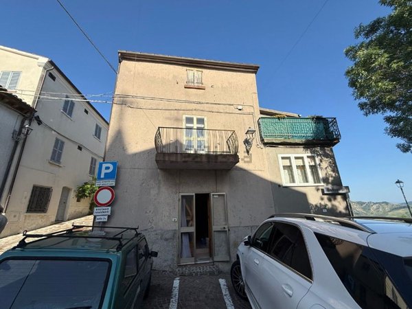 casa indipendente in vendita a Sassofeltrio