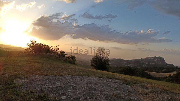 casa indipendente in vendita a Sassofeltrio