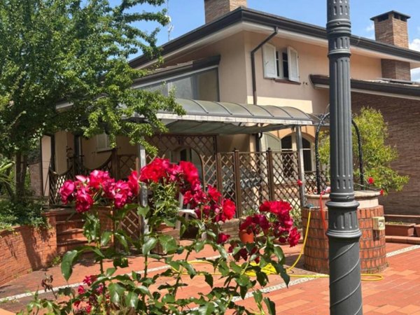 casa indipendente in vendita a Sassofeltrio in zona Fratte