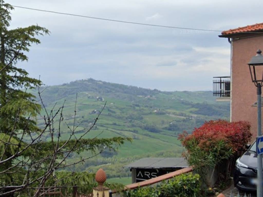 casa indipendente in vendita a Sassofeltrio
