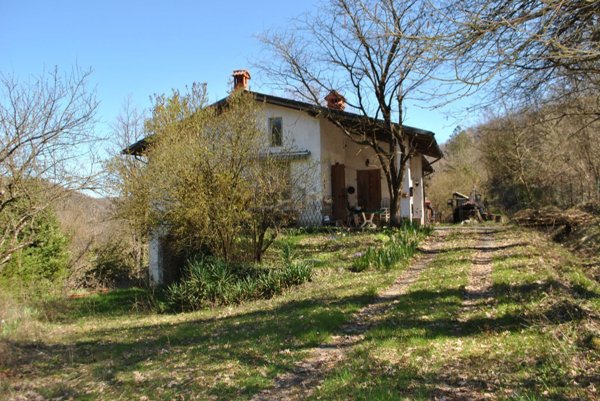 casa indipendente in vendita a Voltaggio