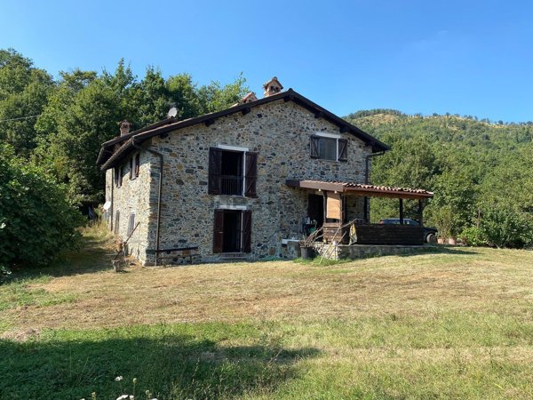 casa indipendente in vendita a Voltaggio