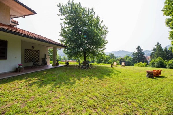 casa indipendente in vendita a Voltaggio