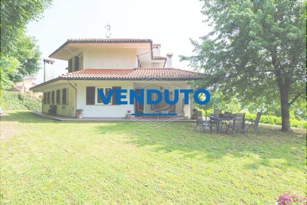 casa indipendente in vendita a Voltaggio