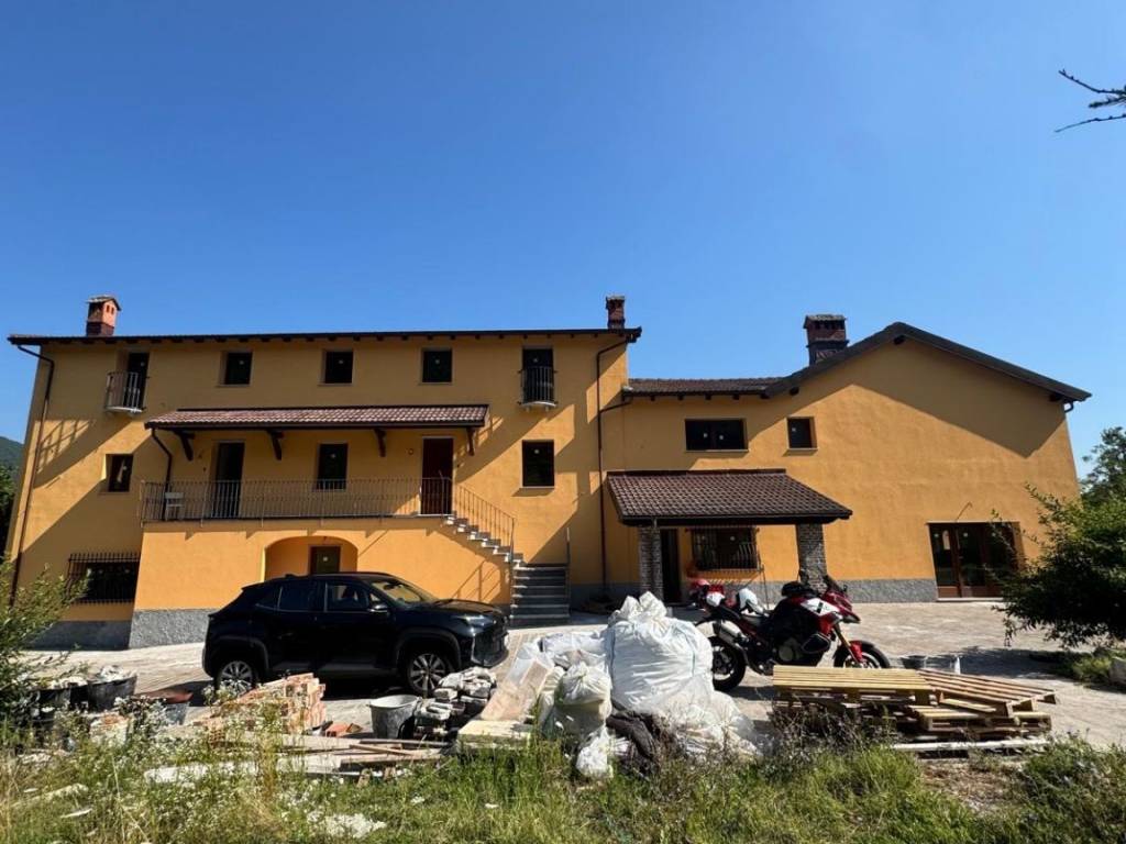 casa indipendente in vendita a Voltaggio