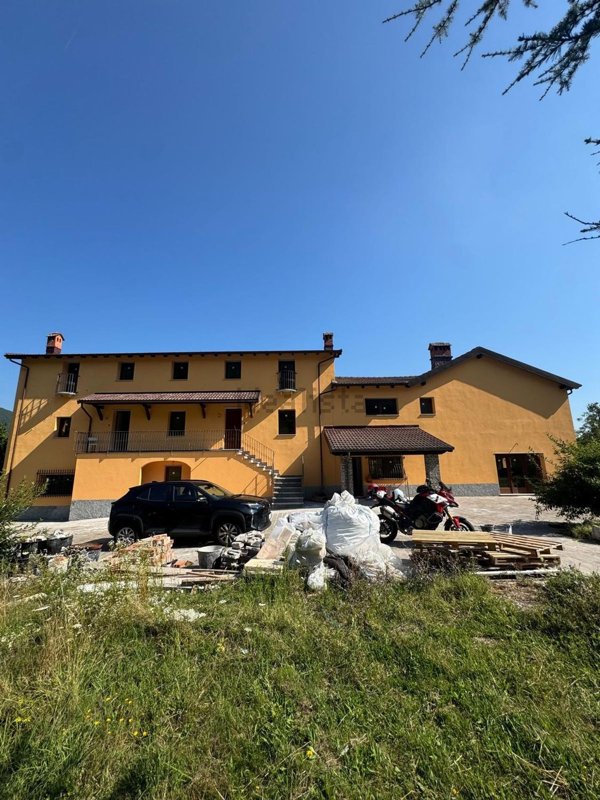 casa indipendente in vendita a Voltaggio