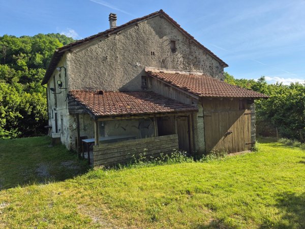 casa indipendente in vendita a Voltaggio