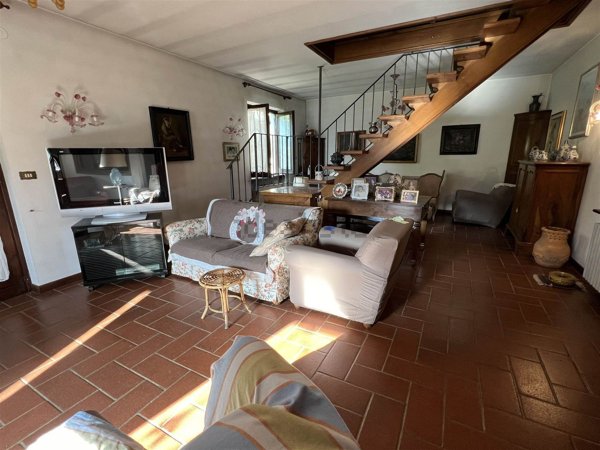 casa indipendente in vendita a Voltaggio