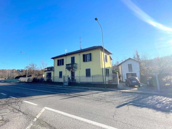 casa indipendente in vendita a Cassano Spinola