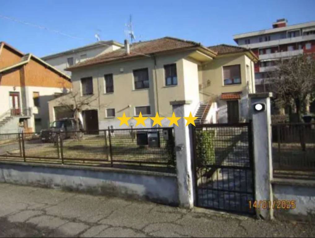 casa indipendente in vendita a Cassano Spinola