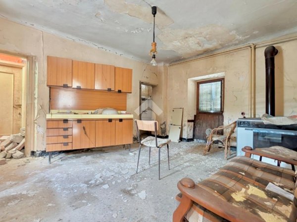casa indipendente in vendita a Cassano Spinola