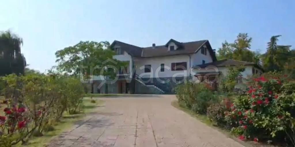 casa indipendente in vendita a Cassano Spinola