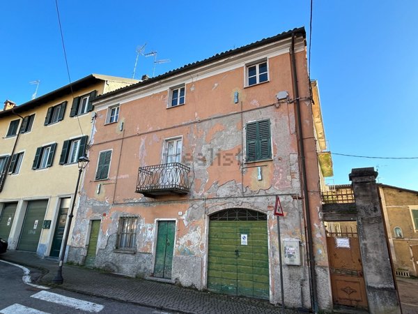 casa semindipendente in vendita a Cassano Spinola