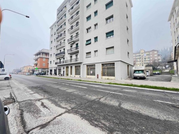 locale commerciale in vendita a Cassano Spinola