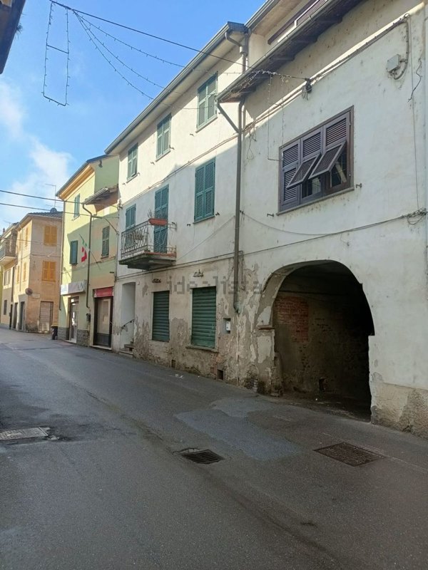 casa indipendente in vendita a Cassano Spinola