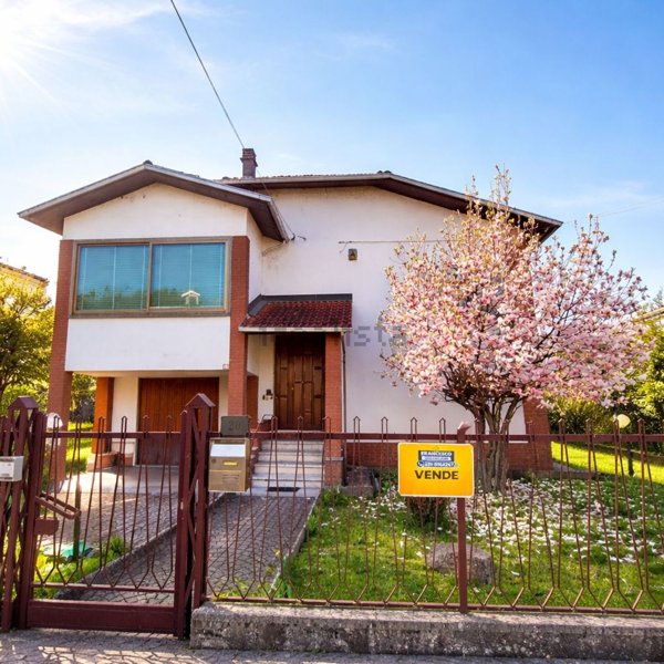 casa indipendente in vendita a Cassano Spinola