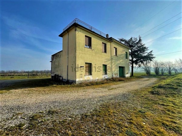 casa indipendente in vendita a Cassano Spinola