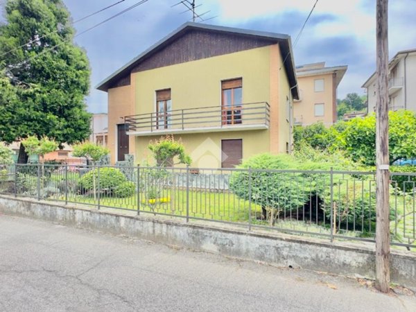 casa indipendente in vendita a Cassano Spinola