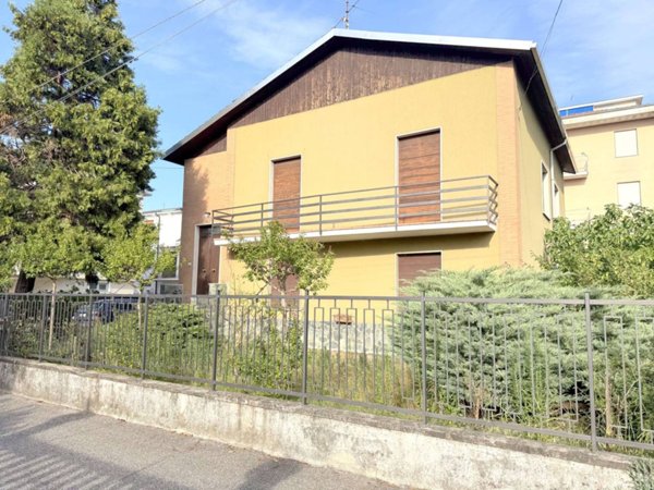casa indipendente in vendita a Cassano Spinola