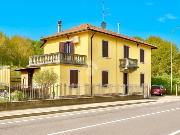 casa indipendente in vendita a Cassano Spinola