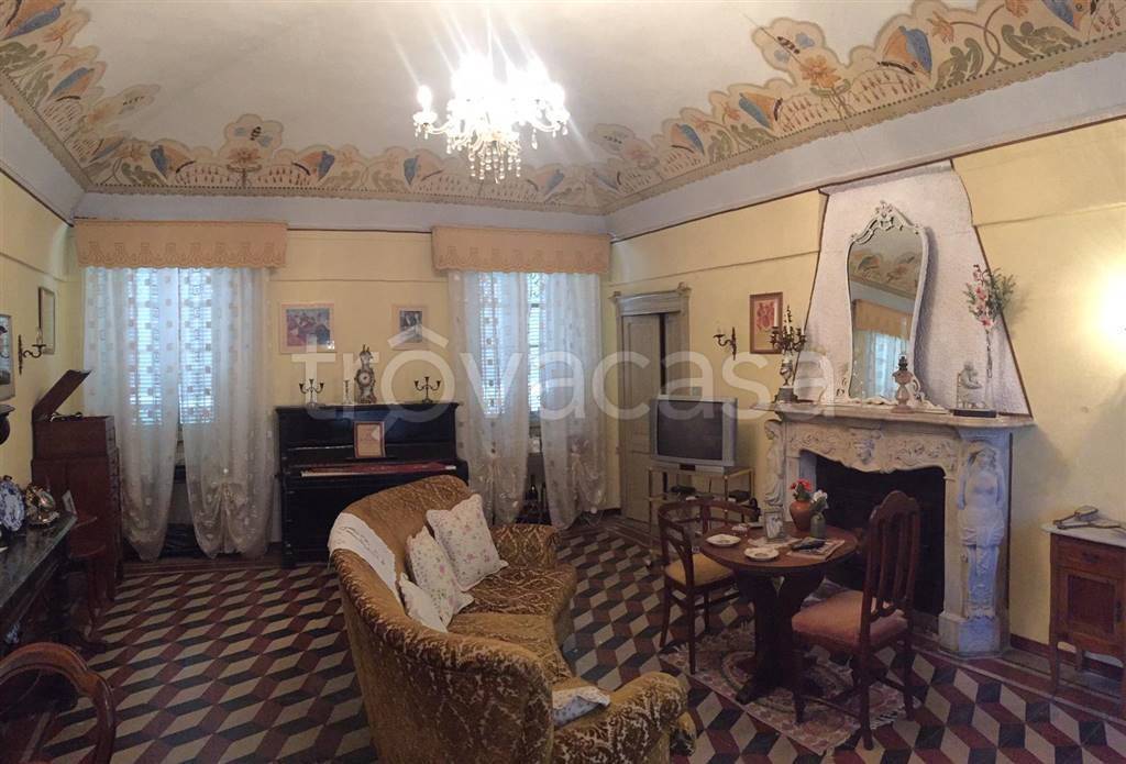 casa indipendente in vendita ad Alluvioni Piovera in zona Piovera