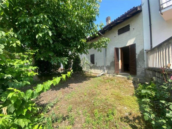 casa semindipendente in vendita ad Alluvioni Piovera
