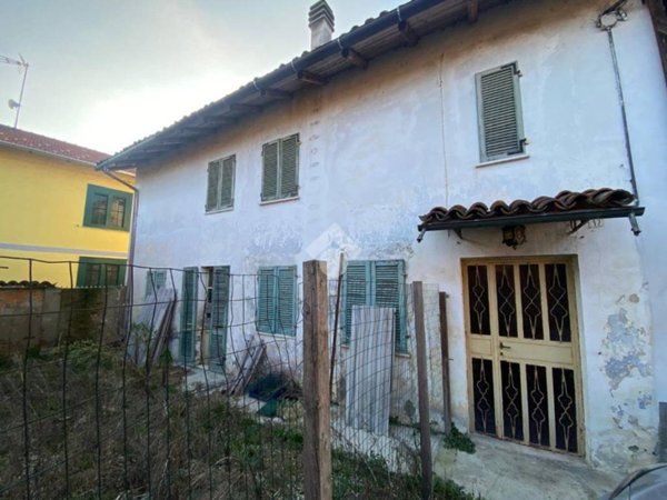 casa indipendente in vendita ad Alluvioni Piovera in zona Piovera