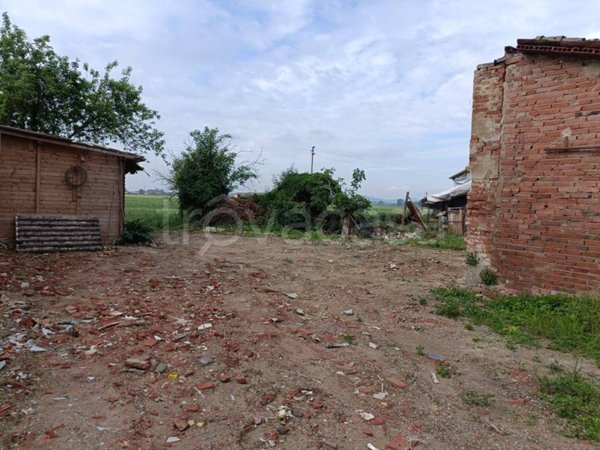 casa indipendente in vendita ad Alluvioni Piovera in zona Alluvioni Cambiò