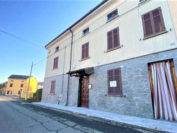 quadrivano in vendita ad Alluvioni Piovera