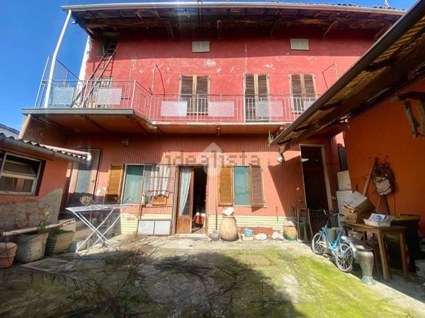 casa semindipendente in vendita ad Alluvioni Piovera in zona Piovera